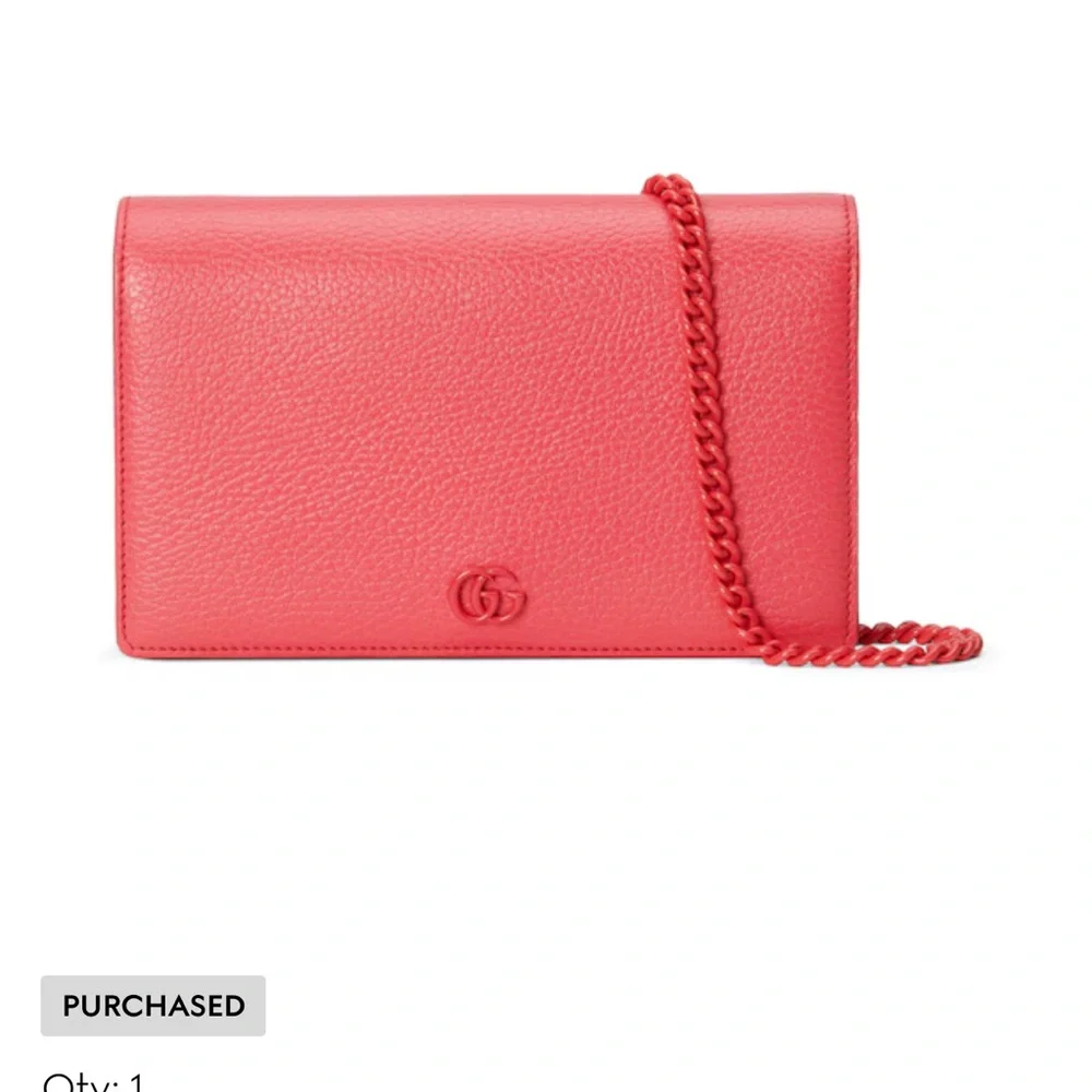 Gucci marmont chain bag.
7.87 inches x 4.92 in x 1.57 inches - Picture 7 of 7